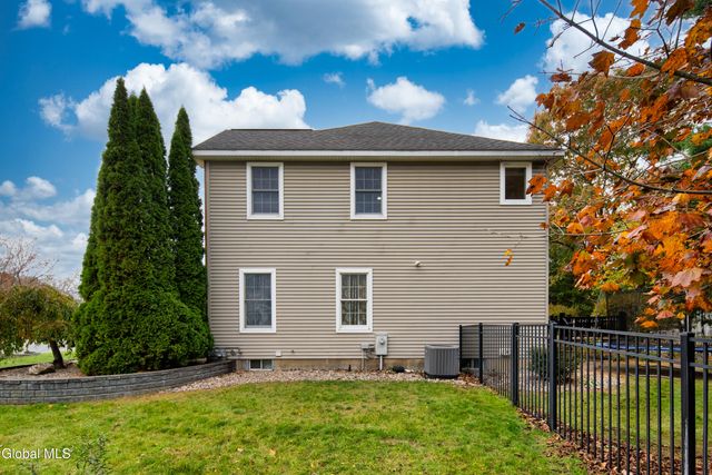 2027 Dobie Lane, Guilderland, NY 12303