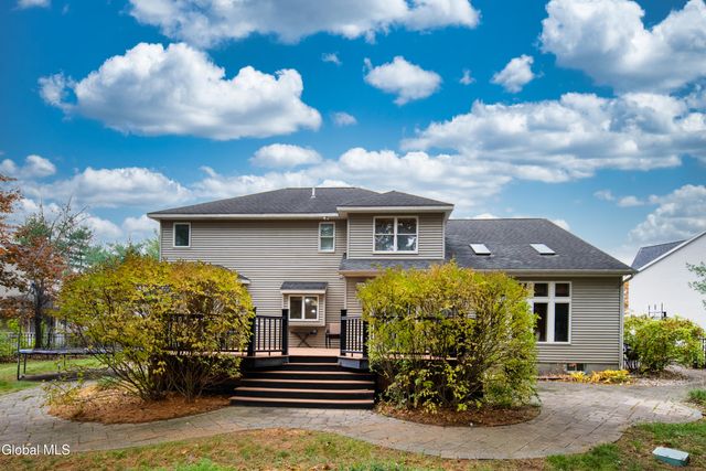 2027 Dobie Lane, Guilderland, NY 12303