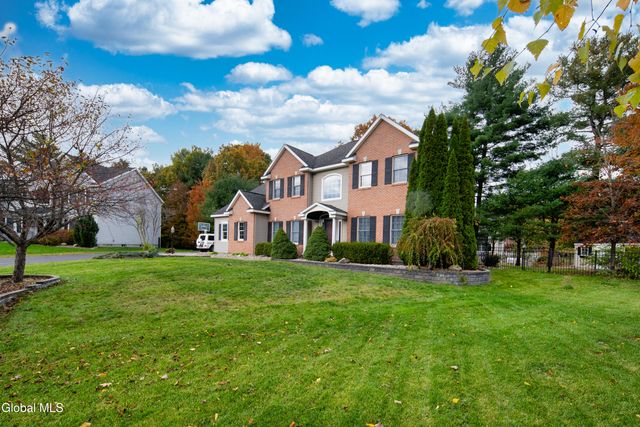 2027 Dobie Lane, Guilderland, NY 12303