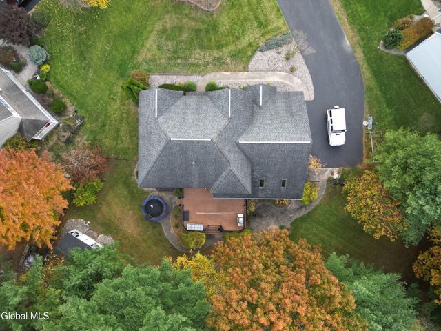 2027 Dobie Lane, Guilderland, NY 12303