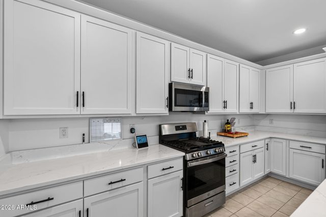 19580 W EDGEMONT Avenue, Buckeye, AZ 85396