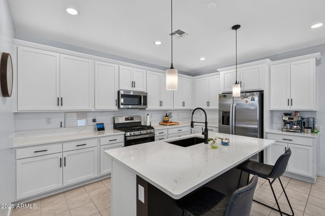 19580 W EDGEMONT Avenue, Buckeye, AZ 85396