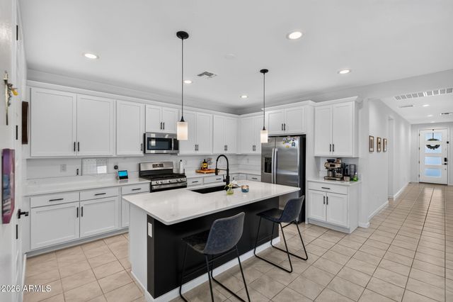 19580 W EDGEMONT Avenue, Buckeye, AZ 85396