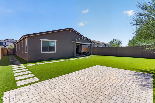 19580 W EDGEMONT Avenue, Buckeye, AZ 85396