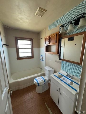 9984 Duke Drive, Moline Acres, MO 63136