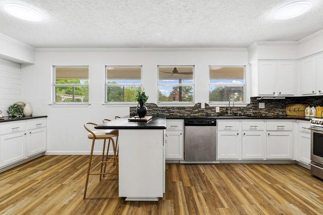 1985 Eastridge Lane, Madisonville, TX 77864