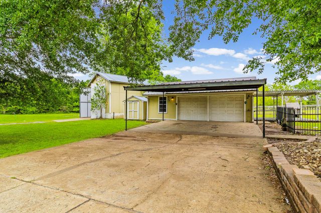 1985 Eastridge Lane, Madisonville, TX 77864