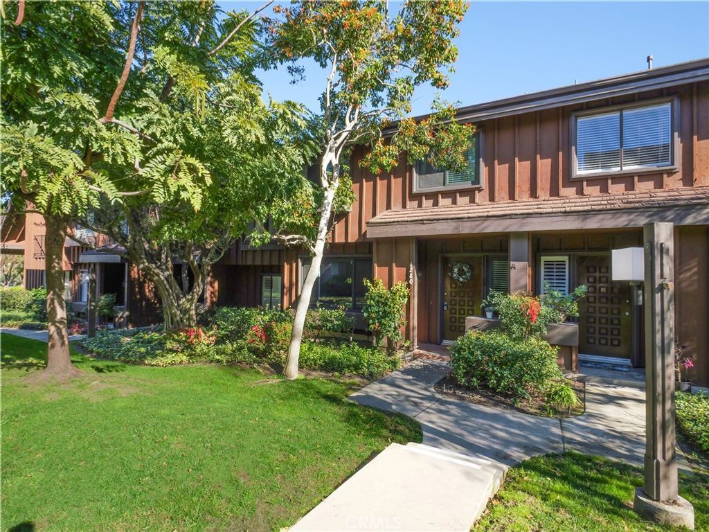 Image 1 of property listing at 1280 Stonewood Court, San Pedro, CA 90732