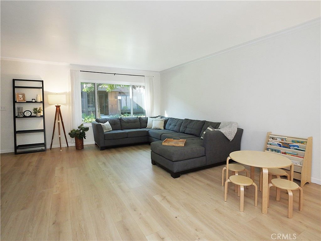 Image 9 of property listing at 1280 Stonewood Court, San Pedro, CA 90732