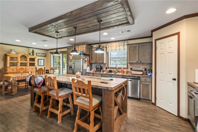 17011 Ross Road, Sulphur Springs, AR 72768