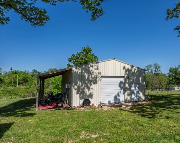 17011 Ross Road, Sulphur Springs, AR 72768