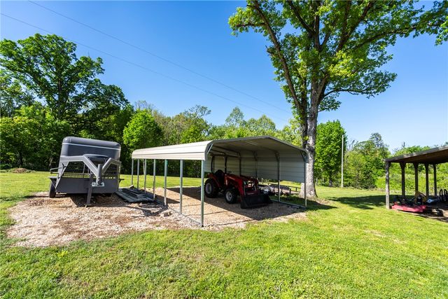 17011 Ross Road, Sulphur Springs, AR 72768