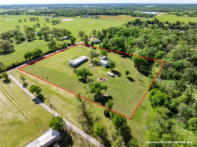 17011 Ross Road, Sulphur Springs, AR 72768