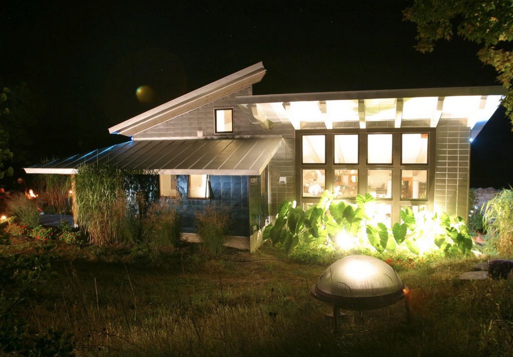 152 Halls Crossing Road, Walpole, NH 03608