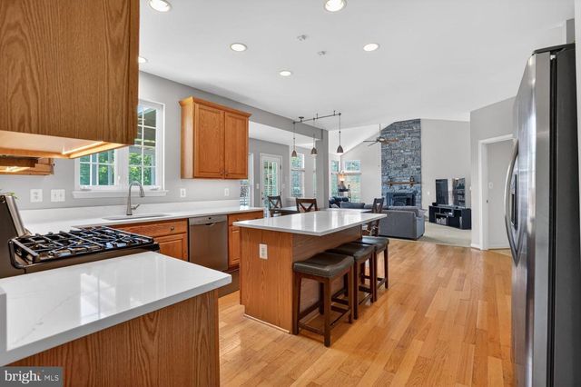 12809 GENTLE SHADE DR, Bristow, VA 20136