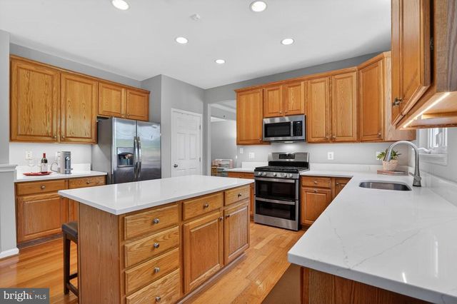 12809 GENTLE SHADE DR, Bristow, VA 20136