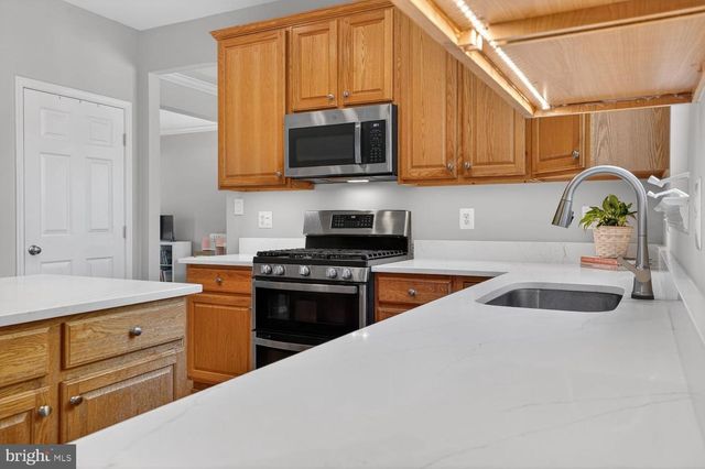 12809 GENTLE SHADE DR, Bristow, VA 20136