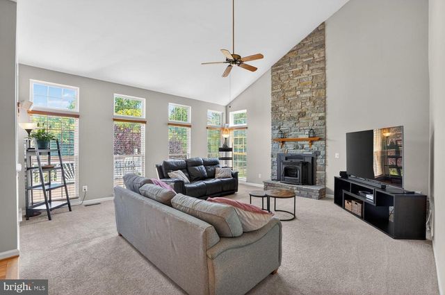 12809 GENTLE SHADE DR, Bristow, VA 20136