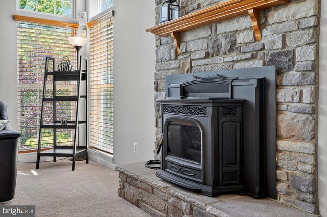 12809 GENTLE SHADE DR, Bristow, VA 20136
