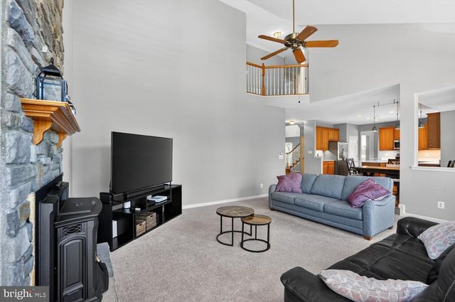 12809 GENTLE SHADE DR, Bristow, VA 20136