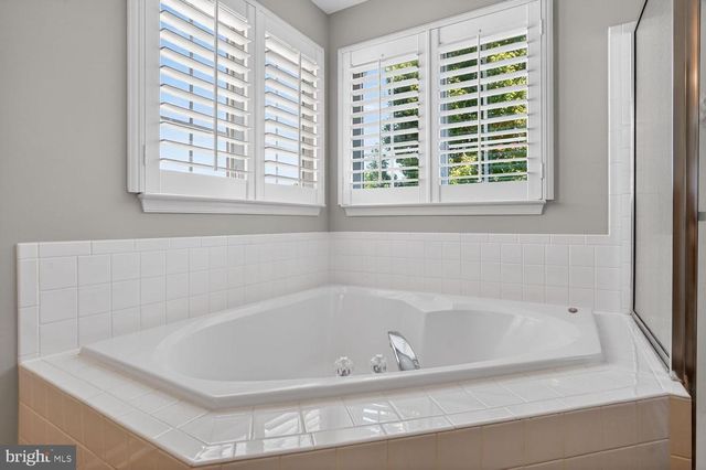 12809 GENTLE SHADE DR, Bristow, VA 20136