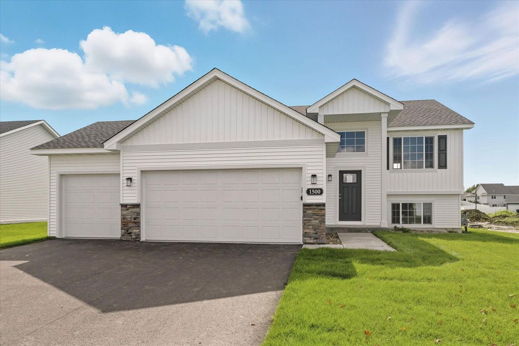 1500 Raccoon Lane, New Richmond, WI 54017