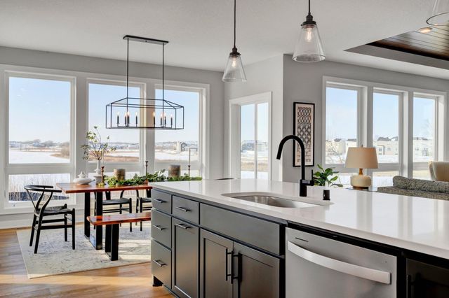 18237 Glacier Way, Lakeville, MN 55044