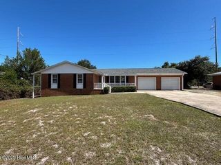 421 Robert E Lee Drive, Wilmington, NC 28412