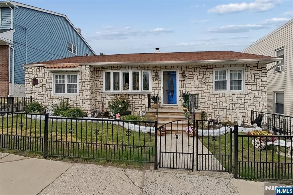 249 Bergen Avenue, Kearny, NJ 07032