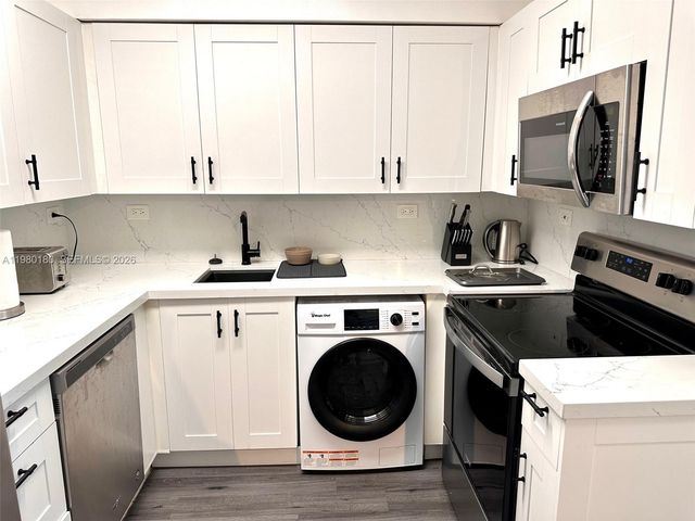 1500 Bay Rd 234S, Miami Beach, FL 33139