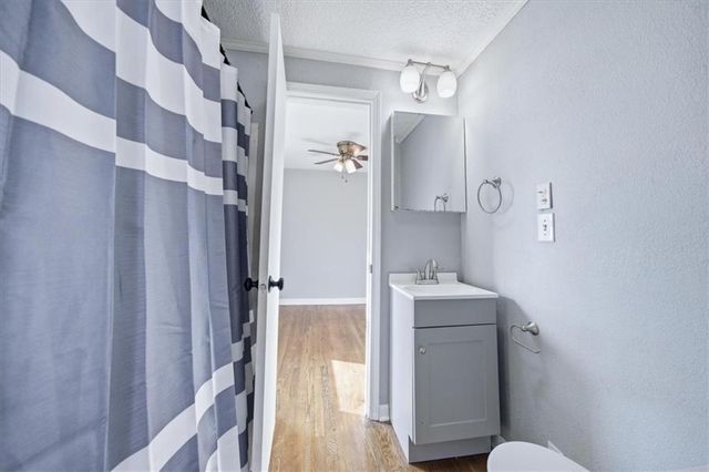 5609 N Walnut Street, Kansas City, MO 64118