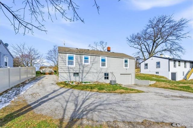 5609 N Walnut Street, Kansas City, MO 64118