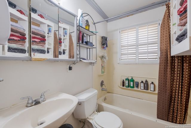 402 Chipinque, San Antonio, TX 78237