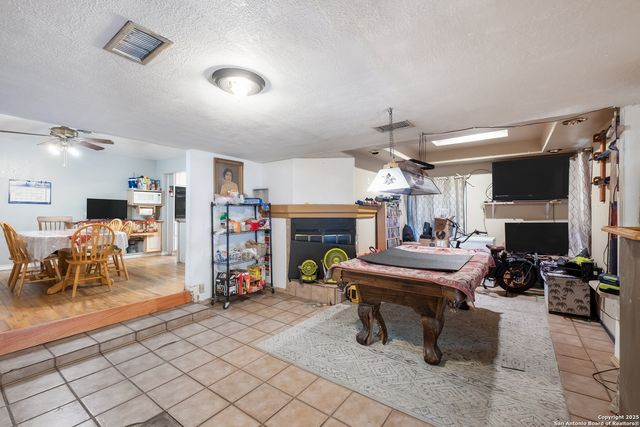 402 Chipinque, San Antonio, TX 78237