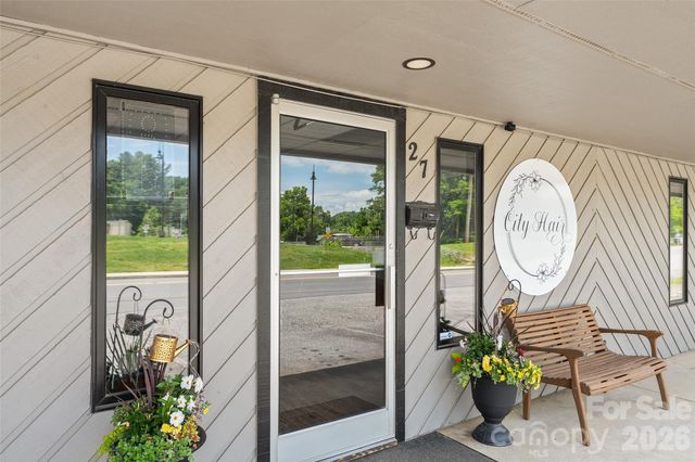 34 Maple Street, Waynesville, NC 28786