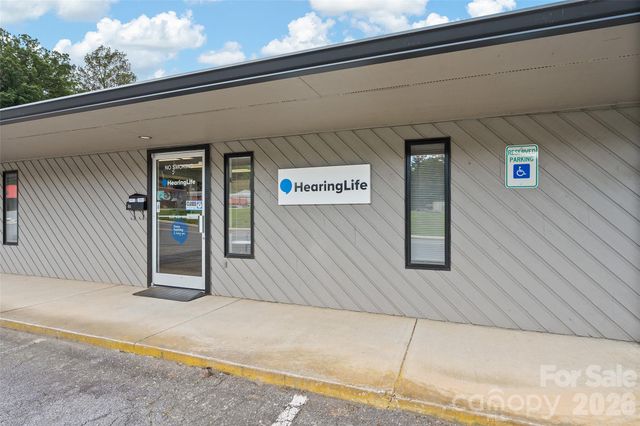 34 Maple Street, Waynesville, NC 28786