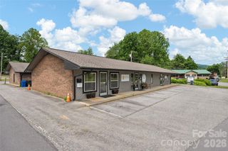 34 Maple Street, Waynesville, NC 28786