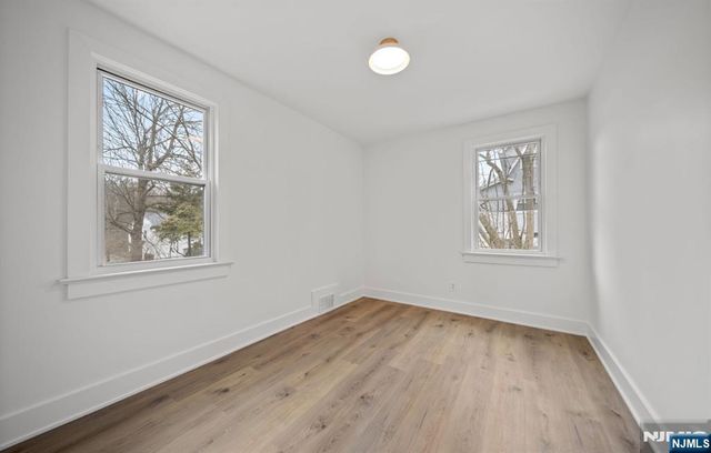 28 Kensington Avenue, Norwood, NJ 07648