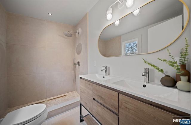 28 Kensington Avenue, Norwood, NJ 07648