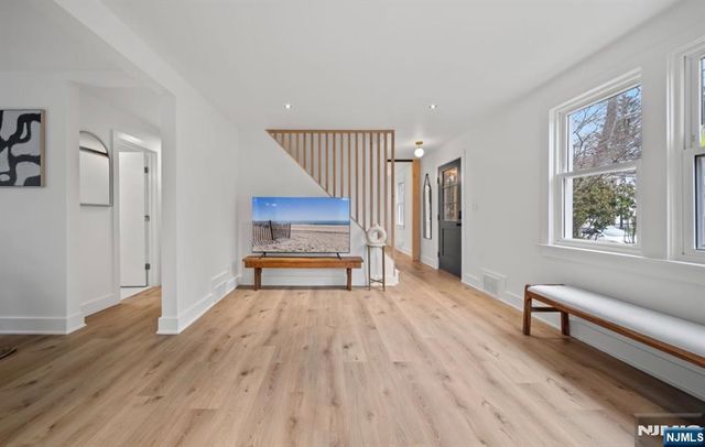 28 Kensington Avenue, Norwood, NJ 07648