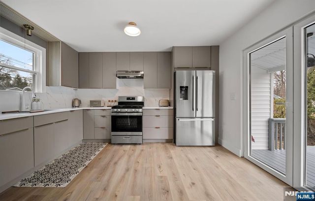 28 Kensington Avenue, Norwood, NJ 07648