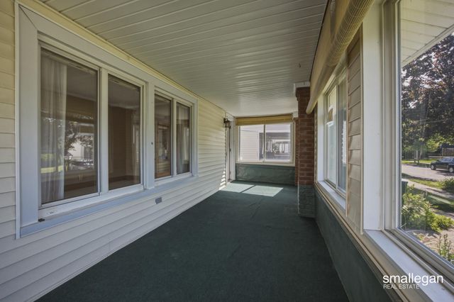 15 Burr Oak Street NW, Grand Rapids, MI 49505