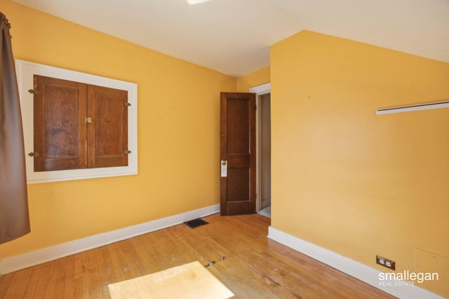 15 Burr Oak Street NW, Grand Rapids, MI 49505