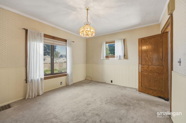 15 Burr Oak Street NW, Grand Rapids, MI 49505