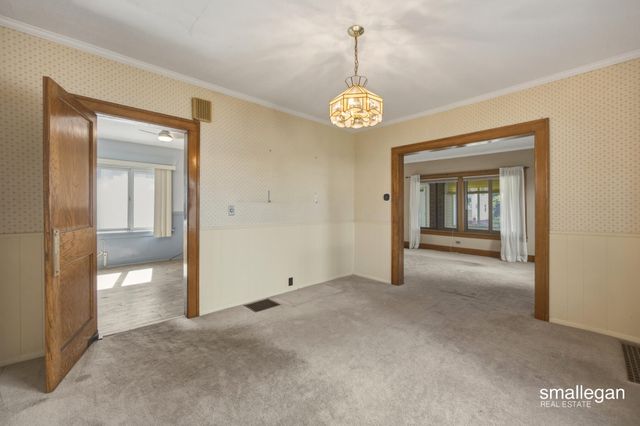 15 Burr Oak Street NW, Grand Rapids, MI 49505