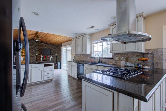 1624 Golf Rd, Turlock, CA 95380