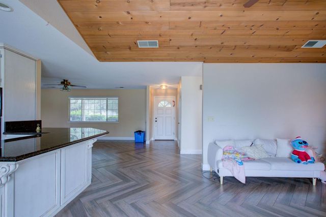 1624 Golf Rd, Turlock, CA 95380