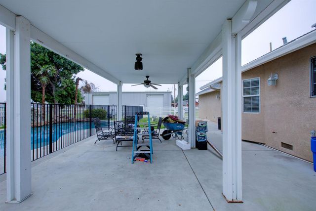 1624 Golf Rd, Turlock, CA 95380