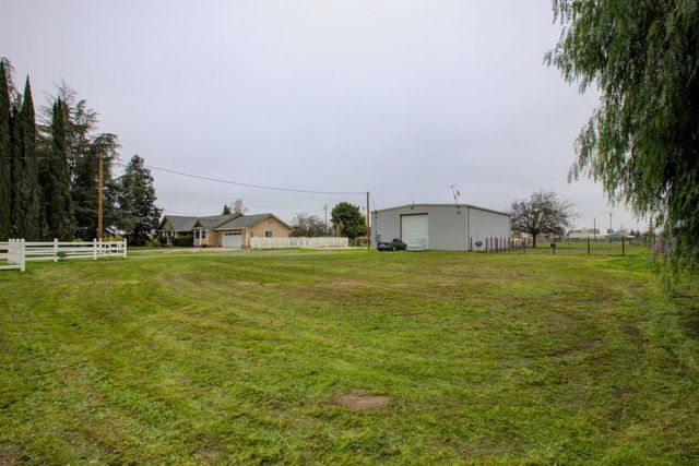 1624 Golf Rd, Turlock, CA 95380