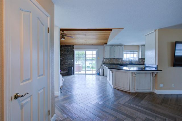 1624 Golf Rd, Turlock, CA 95380